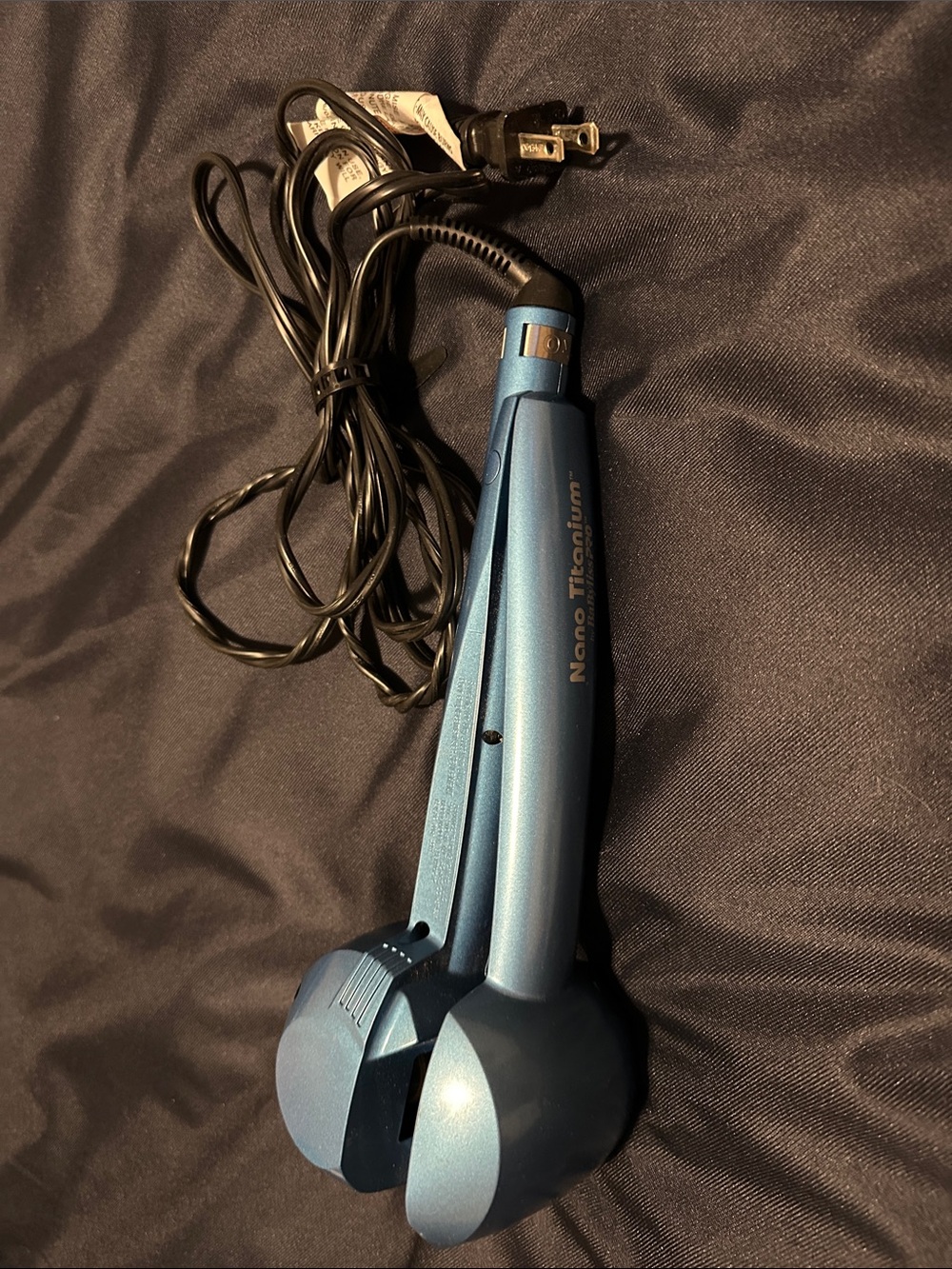 Blue Nano Titanium Curling Wand